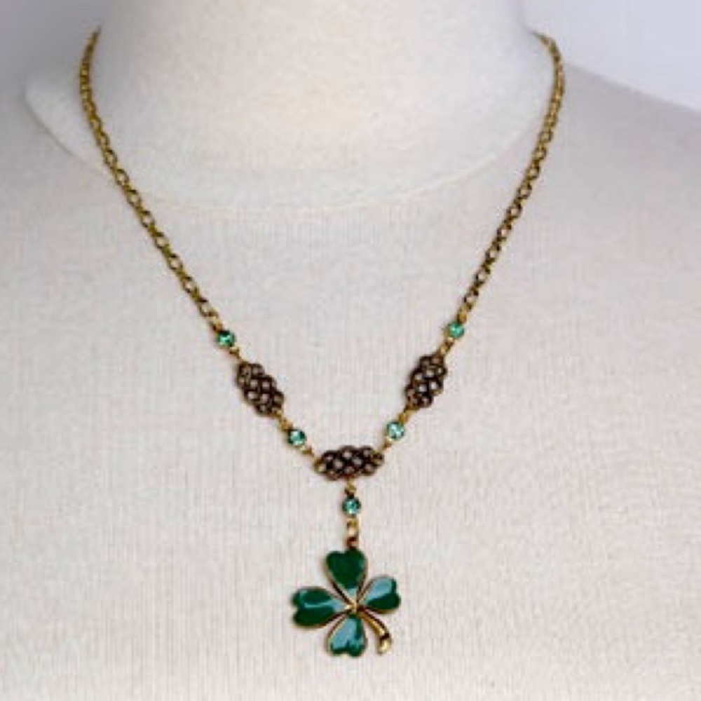 NWT Sadie Green’s Enamel Clover Pendant Necklace
